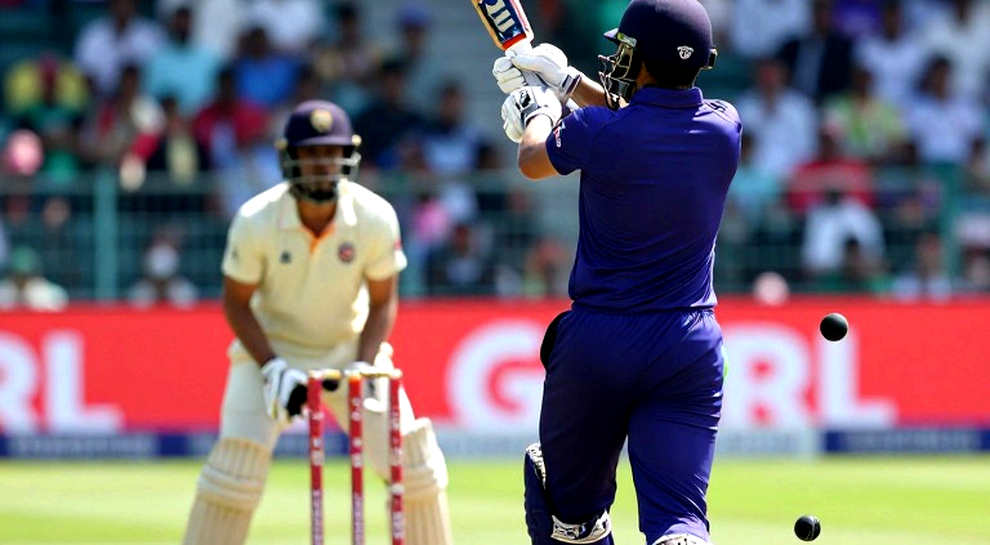 रणजी का 400 और T20I का 8/7: रिकॉर्ड बुक में छेद एक, दरवाज़े दो